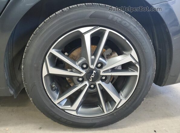 3KPF24AD6RE763707 2024 KIA FORTE Gray 