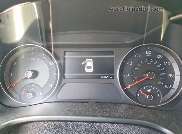 3KPF24AD6RE767238 2024 KIA FORTE Red ხელსაწყოთა პანელის ხედი