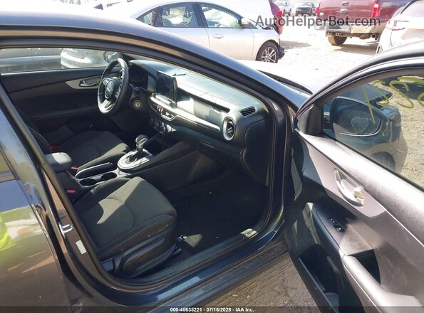 3KPF24AD6RE767675 2024 KIA FORTE Gray Front interior view