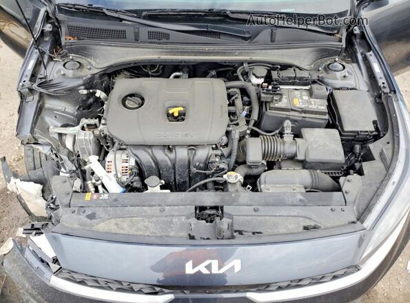 3KPF24AD6RE828149 2024 KIA FORTE Серый Вид задней части салона