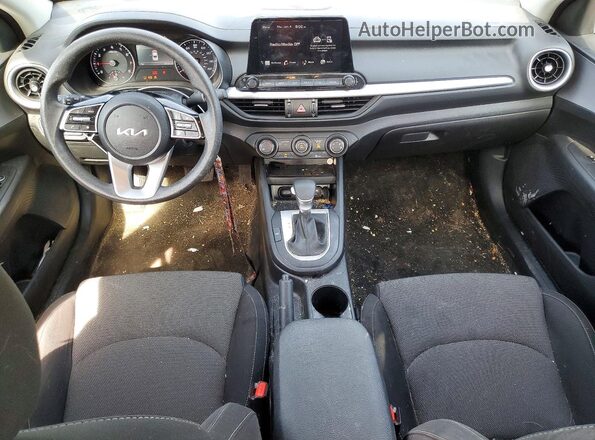 3KPF24AD6RE830662 2024 KIA FORTE Black Vista del salpicadero