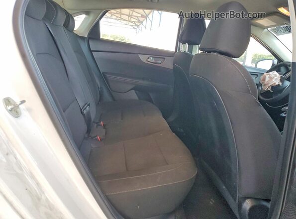 3KPF24AD7KE040471 2019 KIA FORTE White Вид задніх сидінь