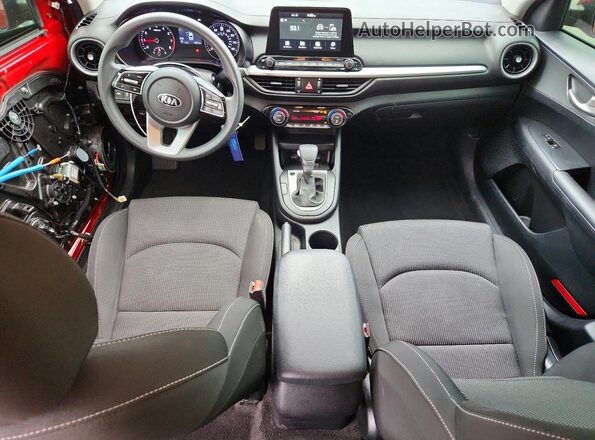 3KPF24AD7KE053737 2019 KIA FORTE Red Dashboard view