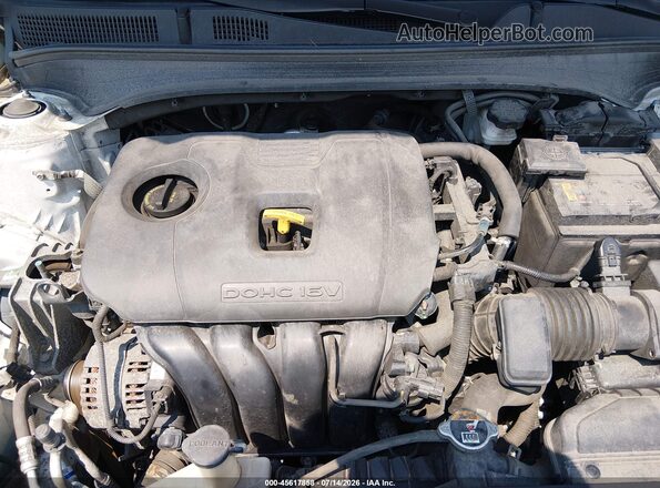 3KPF24AD7ME305456 2021 KIA FORTE White Вид ззаду