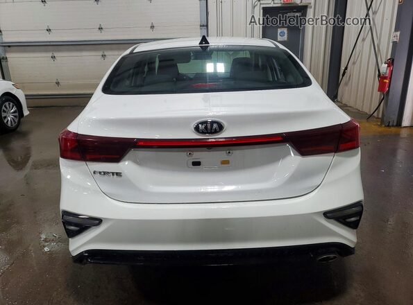 3KPF24AD7ME329711 2021 KIA FORTE Белый Вид сзади