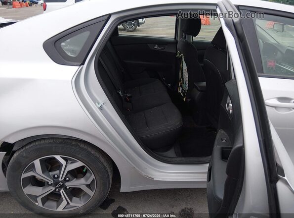 3KPF24AD7ME372090 2021 KIA FORTE Silver VIN sticker view