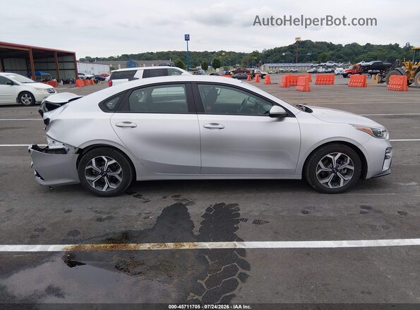 3KPF24AD7ME372090 2021 KIA FORTE Silver Rear interior view