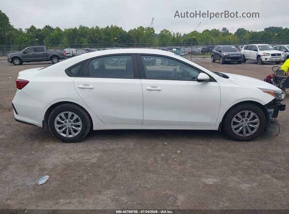 3KPF24AD7ME402821 2021 KIA FORTE White Vista interior trasera