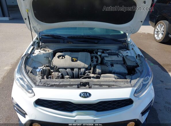 3KPF24AD7ME410918 2021 KIA FORTE Белый Вид сзади
