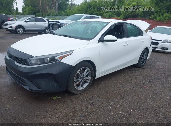3KPF24AD7NE448926 2022 KIA FORTE White წინა მარცხენა ხედი სამი მეოთხედიდან