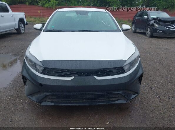 3KPF24AD7NE448926 2022 KIA FORTE White ხელსაწყოთა პანელის ხედი