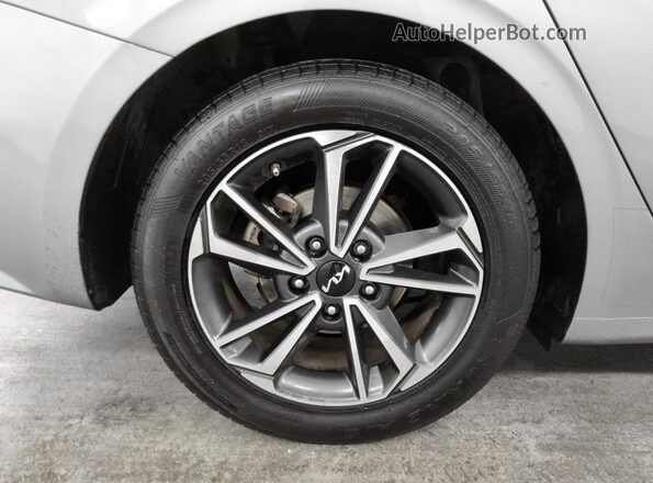 3KPF24AD7NE501513 2022 KIA FORTE Gray 