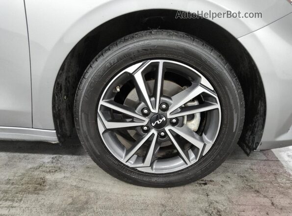 3KPF24AD7NE501513 2022 KIA FORTE Gray 