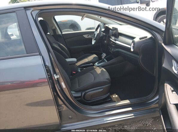 3KPF24AD7PE581365 2023 KIA FORTE Gray Front interior view