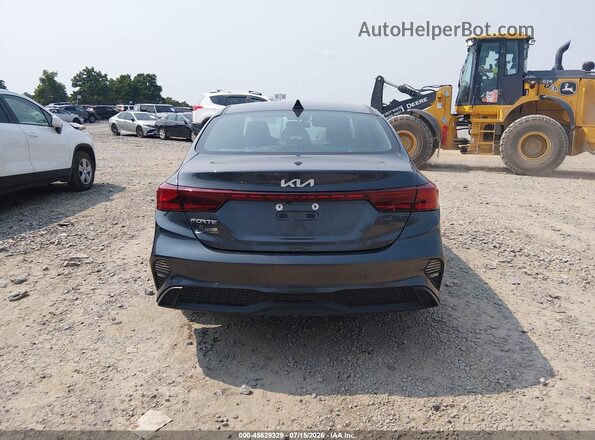 3KPF24AD7PE581365 2023 KIA FORTE Gray 