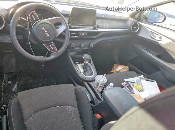 3KPF24AD7PE596528 2023 KIA FORTE Blue Առջևի վահանակի տեսք