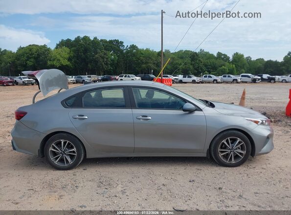3KPF24AD7PE662897 2023 KIA FORTE Silver უკანა სალონის ხედი