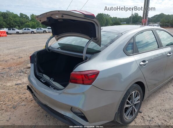 3KPF24AD7PE662897 2023 KIA FORTE Silver 