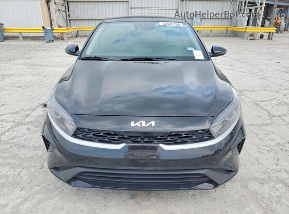 3KPF24AD7RE730537 2024 KIA FORTE Черный Вид спереди