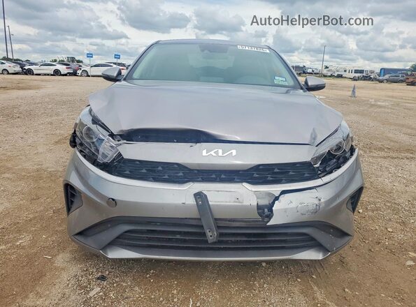 3KPF24AD7RE730859 2024 KIA FORTE Silver Դիմացի տեսք