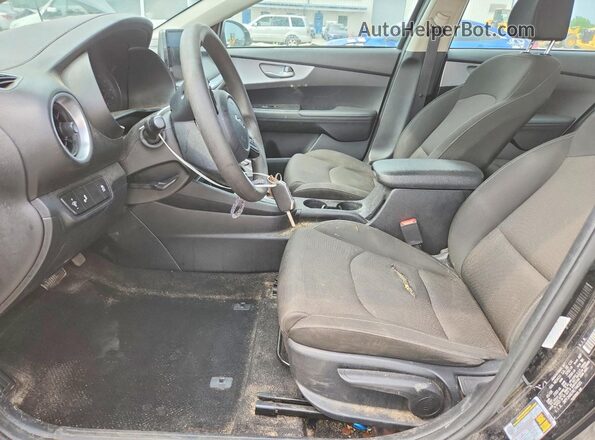 3KPF24AD7RE744535 2024 KIA FORTE Black Widok wnętrza z przodu