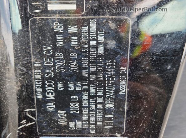3KPF24AD7RE744535 2024 KIA FORTE Black Widok komory silnika