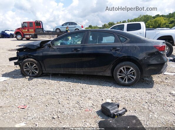 3KPF24AD7RE769239 2024 KIA FORTE Black Սալոնի 360 աստիճան տեսք