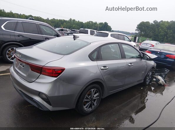 3KPF24AD7RE779981 2024 KIA FORTE Silver Rear right