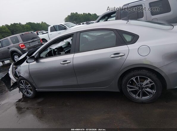 3KPF24AD7RE779981 2024 KIA FORTE Silver 360 interior view
