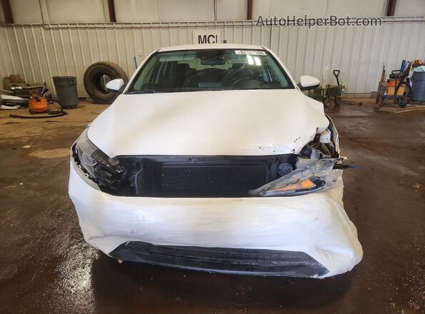 3KPF24AD7RE784792 2024 KIA FORTE White Դիմացի տեսք