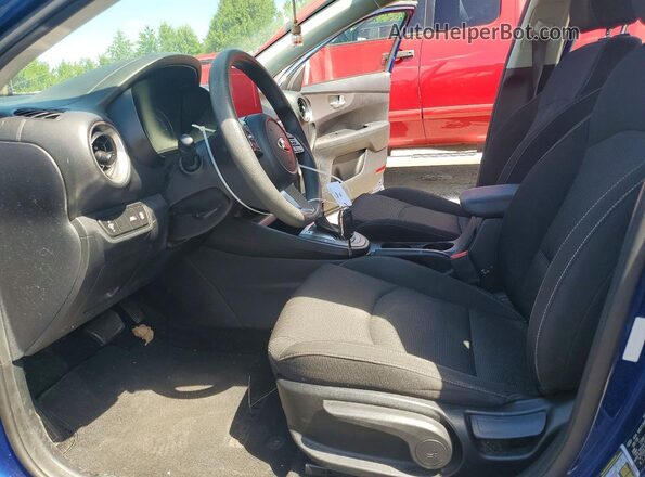 3KPF24AD8KE008838 2019 KIA FORTE Blue Vista interior delantera