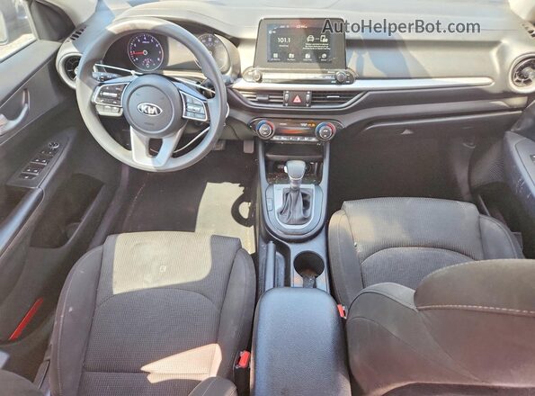 3KPF24AD8KE017569 2019 KIA FORTE Черный Вид панели приборов