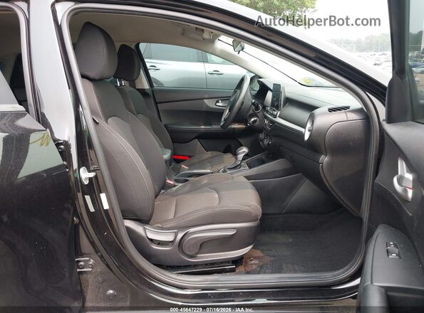 3KPF24AD8KE066903 2019 KIA FORTE Black წინა სალონის ხედი