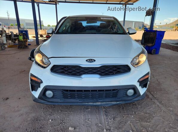 3KPF24AD8ME265646 2021 KIA FORTE White Вид спереду