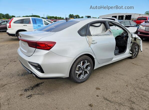 3KPF24AD8ME282186 2021 KIA FORTE Silver Rear right