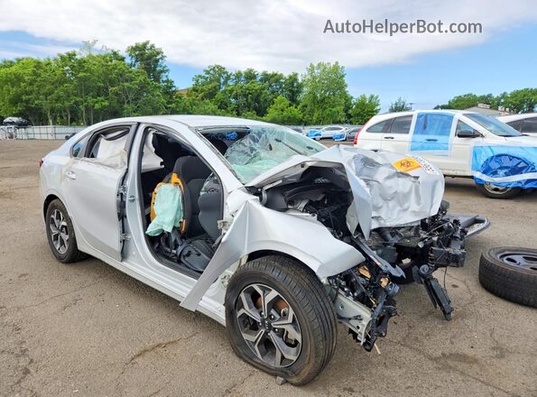 3KPF24AD8ME282186 2021 KIA FORTE Silver Front right