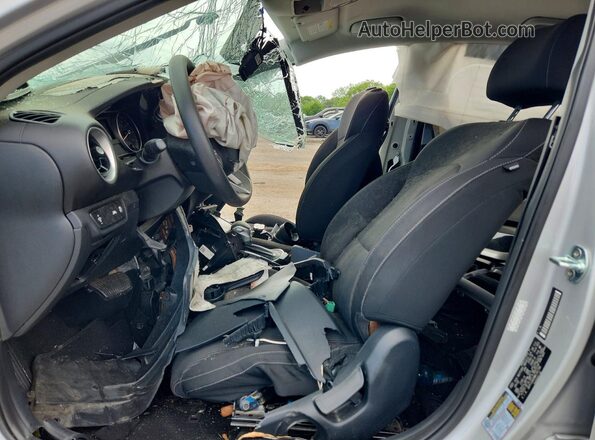 3KPF24AD8ME282186 2021 KIA FORTE Silver Front interior view