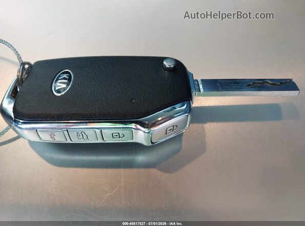 3KPF24AD8ME285556 2021 KIA FORTE Silver Vista del salpicadero