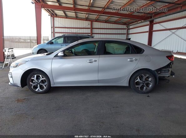 3KPF24AD8ME285556 2021 KIA FORTE Silver 