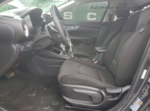 3KPF24AD8ME314778 2021 KIA FORTE Gray Вид салону спереду