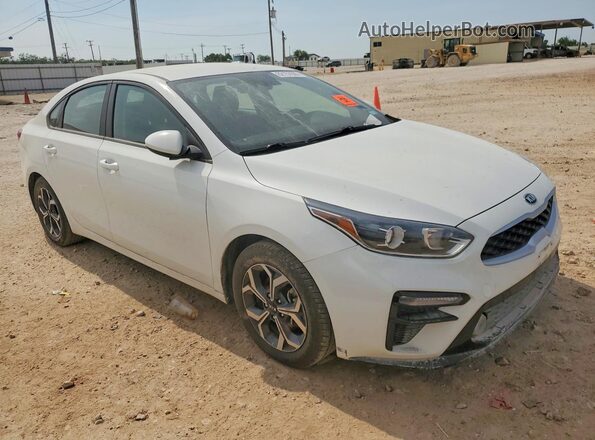 3KPF24AD8ME339339 2021 KIA FORTE Белый Передняя правая четверть