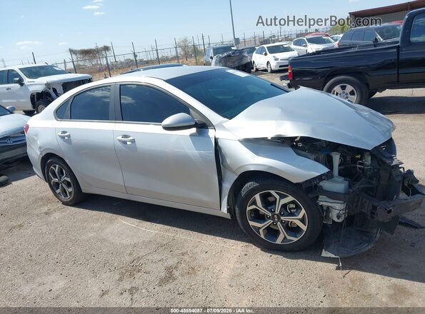 3KPF24AD8ME346310 2021 KIA FORTE Silver Вид задньої частини салону