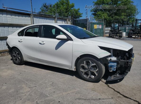 3KPF24AD8ME346890 2021 KIA FORTE White 