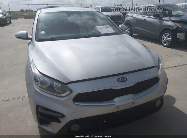 3KPF24AD8ME364564 2021 KIA FORTE Silver Widok z przodu