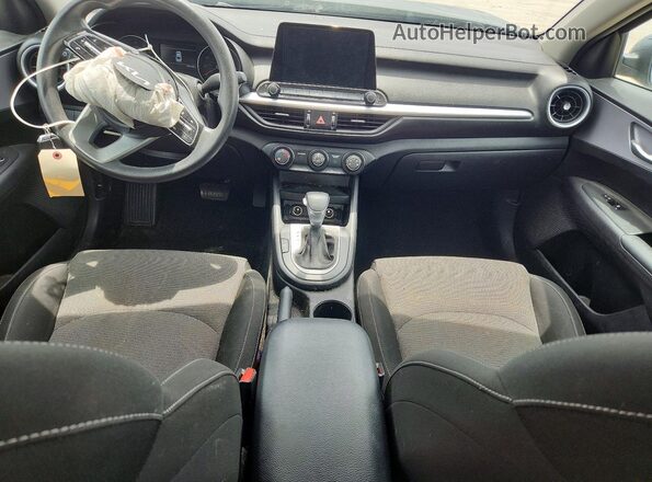 3KPF24AD8NE427700 2022 KIA FORTE Gray Widok deski rozdzielczej