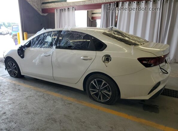 3KPF24AD8PE522468 2023 KIA FORTE Белый 