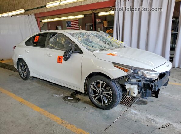 3KPF24AD8PE522468 2023 KIA FORTE Белый Передняя правая четверть