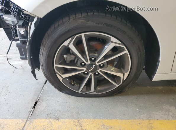 3KPF24AD8PE522468 2023 KIA FORTE Белый 