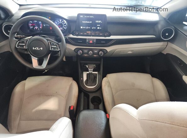 3KPF24AD8PE555289 2023 KIA FORTE Gray 