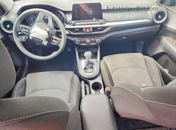 3KPF24AD8PE683502 2023 KIA FORTE Black Vista del salpicadero